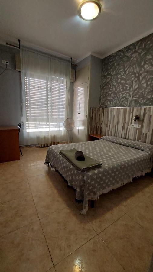 Pension Suiza Reus Exterior foto